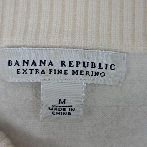 Banana Republic merino wool vanilla sweater size Medium - Picture 4 of 5
